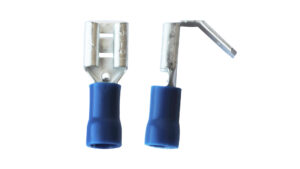 Conector a presión, incluido conector de lengüeta